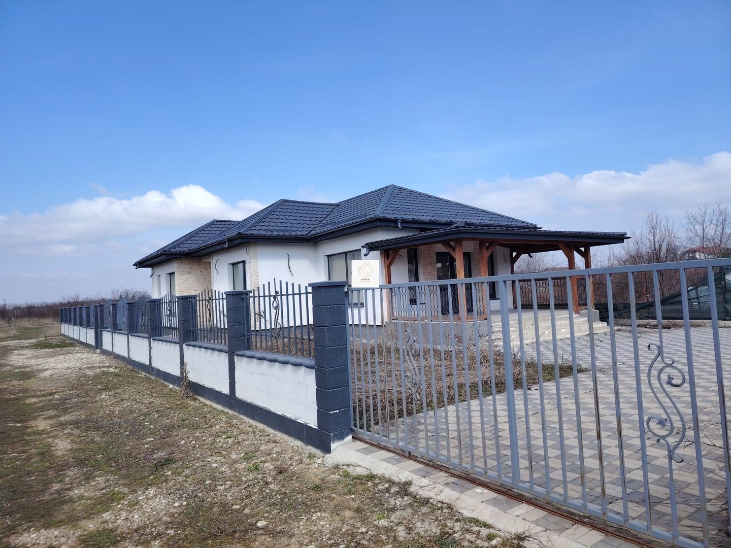 Casa Manastirea 4 camere - Poză 3