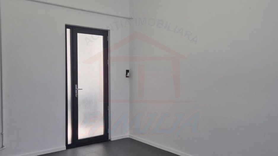 50ooo euro apartament modern. liber cu 2 camere la curte 42, 5 mp - Poză 2