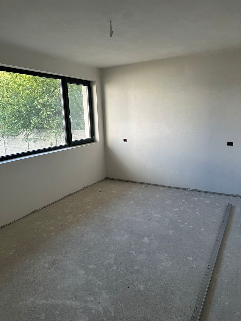 Vând apartament cu două camere - Poză 2