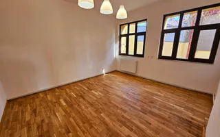 2 Vile Interbelice | Zonă Centrală | Renovate Integral 2024 - Poză 16