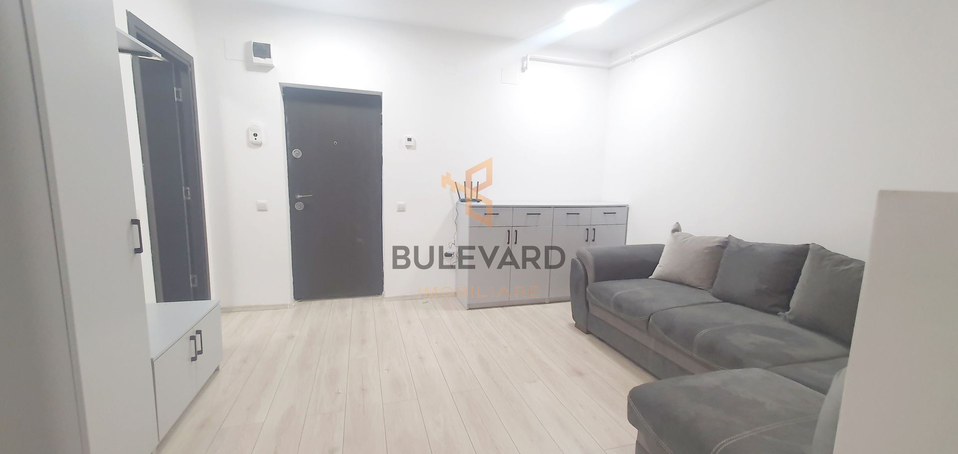 Apartament cu 2 camere + parcare, zona strazii Florilor! - Poză 3