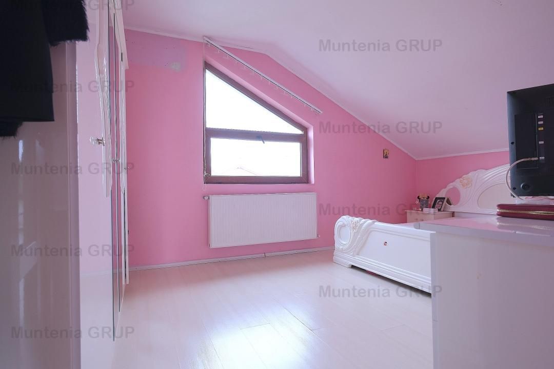 DOBROESTI - Str. Doinei, vila P+E+M, 6 camere, 3 bai cu fininsaje LUX - Poză 21