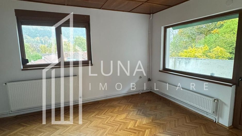 De inchiriat vila cu priveliste spectaculoasa - ideal spatiu comercial - Poză 44