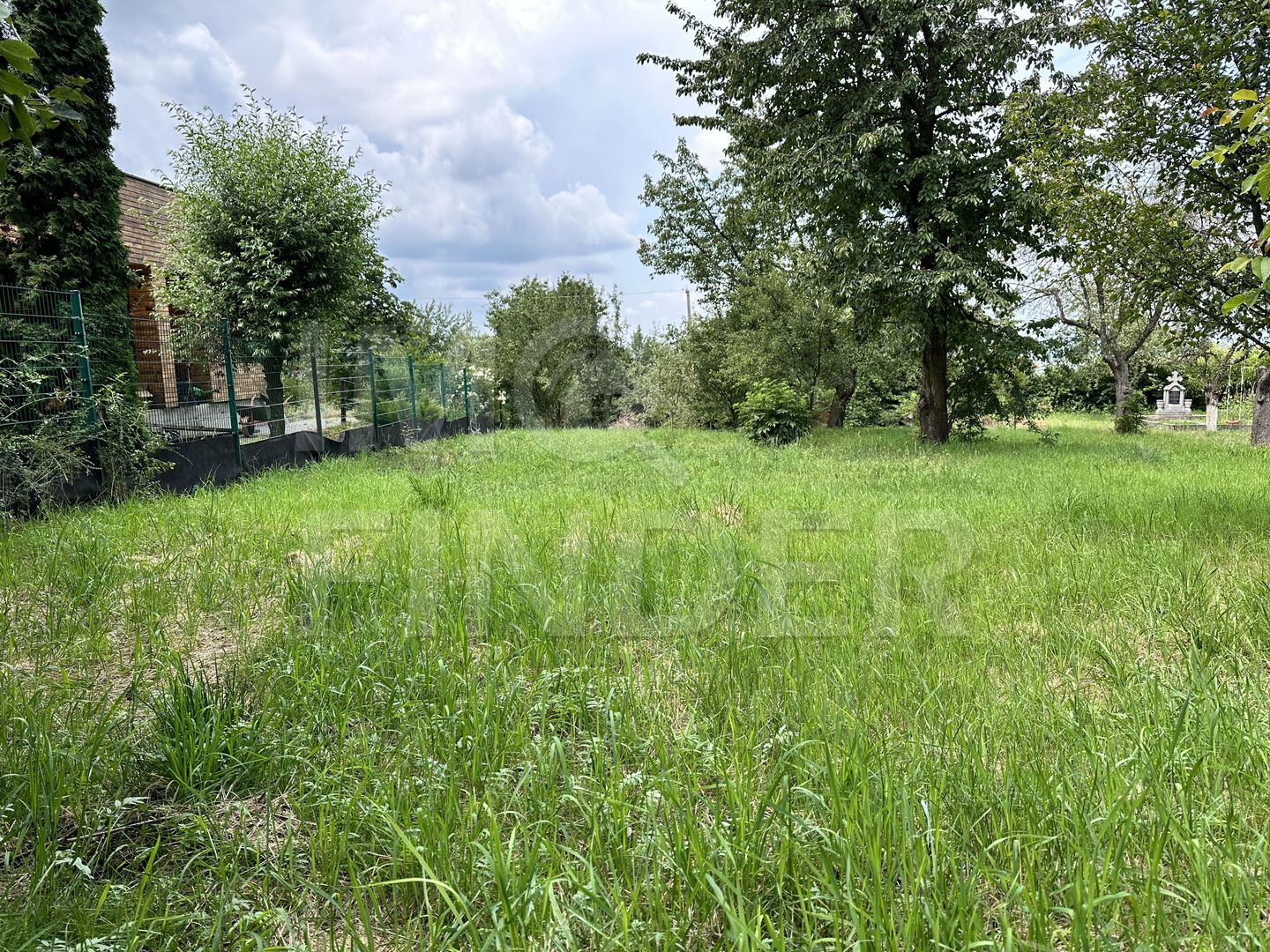 Teren 1000 mp cu Autorizație Construcție  - Făget, zona superba - Poză 2