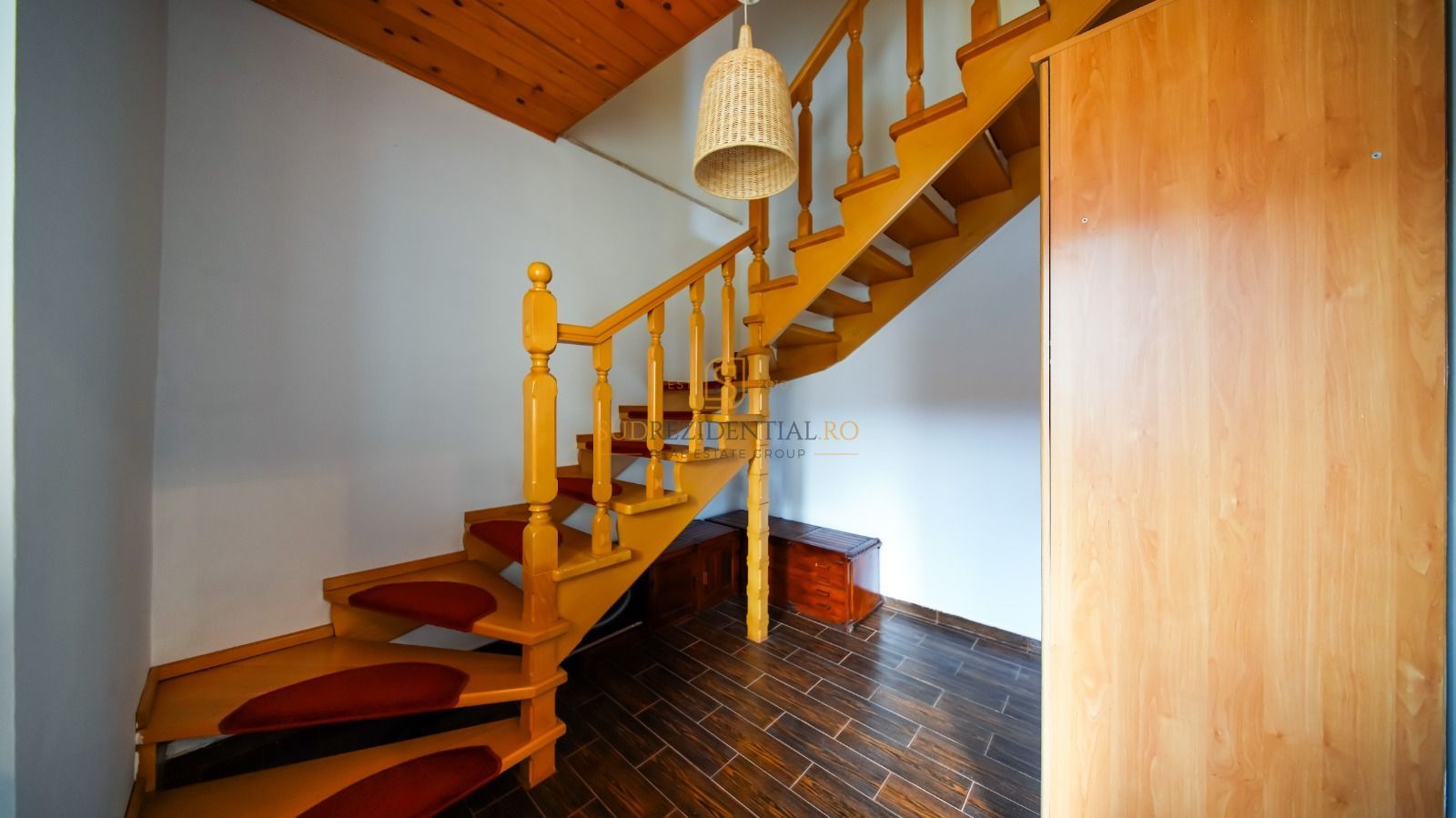 CASĂ CU TEREN 262 MP ȘI SPAȚIU COMERCIAL – SECTOR 4, BUCUREȘTI - Poză 12