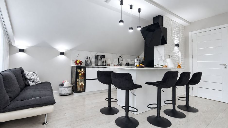 CASĂ TIP DUPLEX ÎN SÎNGERA | 220 m² | 4 DORMITOARE | 6 ARI - Poză 8