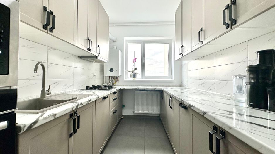 Apartament 3 camere, decomandat, cu loc de parcare - Poză 4