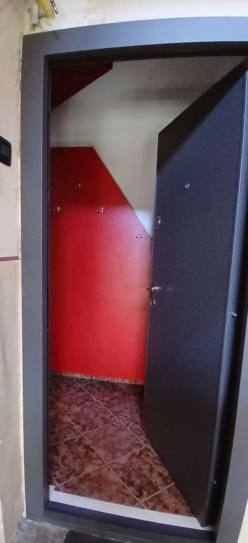 Aradului | 1 Camera | Etaj 1 | Bloc Izolat - Poză 8
