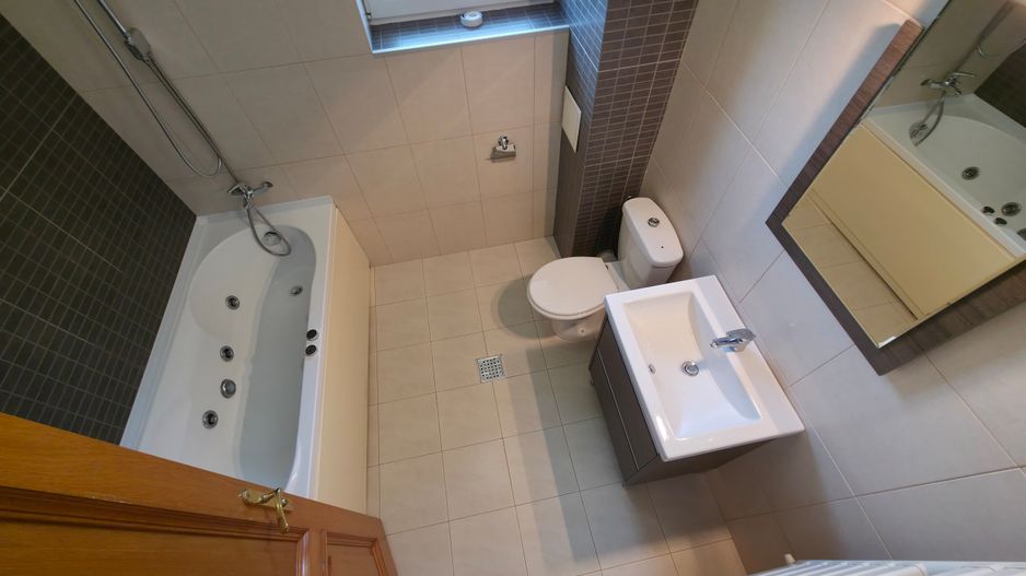 Vilă de inchiriat 5 dormitoare curte 300 m Iancu Nicolae Baneasa - Poză 16