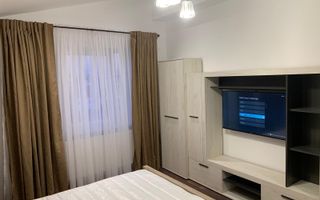 De vanzare apartament 3 camere/ zona Tractorul - Poză 5