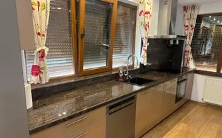 Casă Gata de Mutat | 180 mp Utili, 4 Camere, Mansardă și Garaj pentru Familia Ta - Poză 16