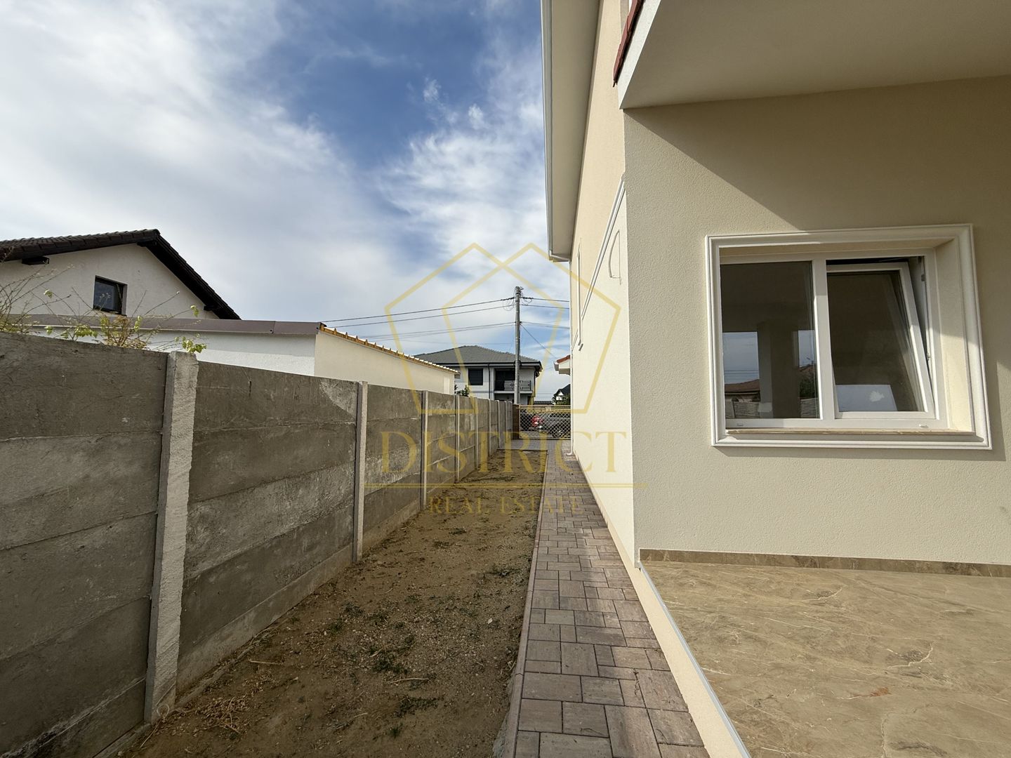 Duplex spatios cu 4 camere 109 mp | Mosnita Veche - Poză 17