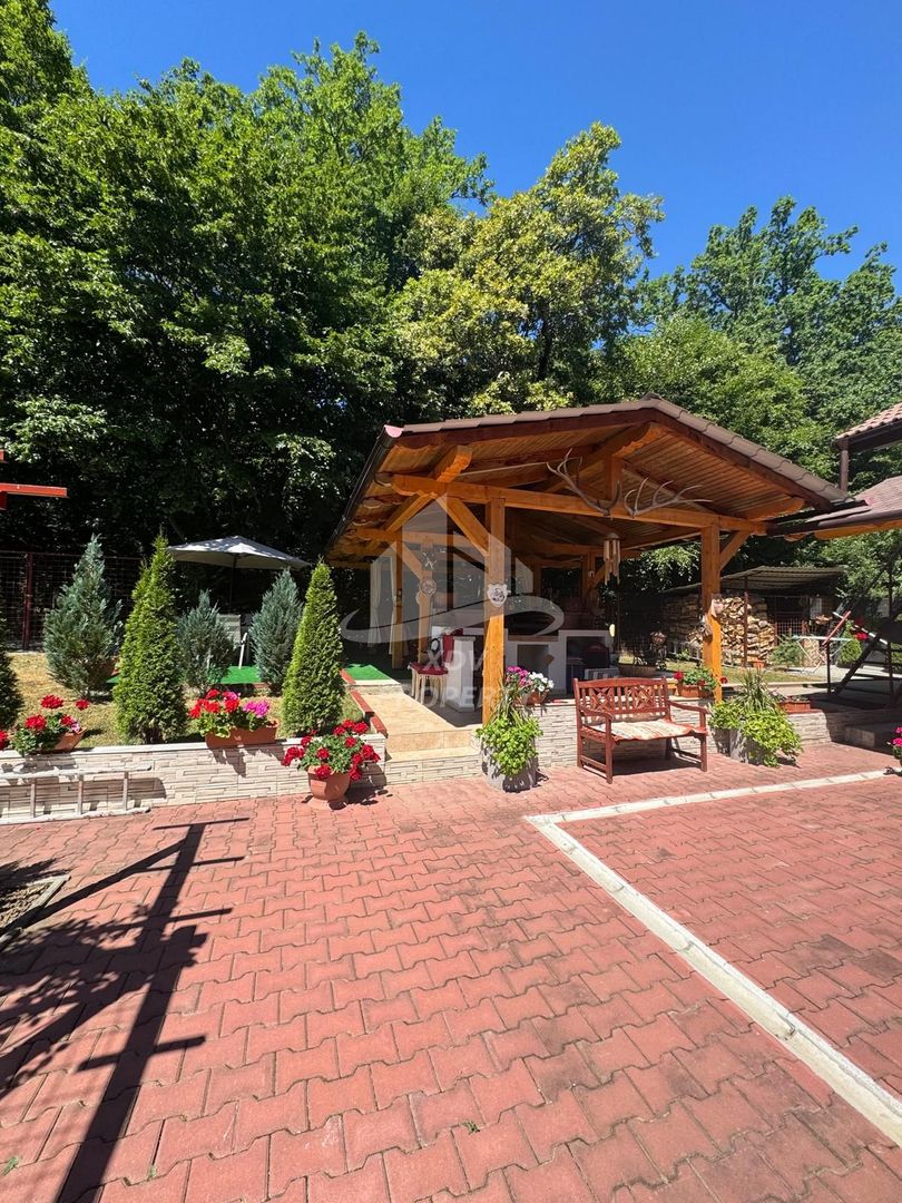 Vila  Frumoasa , Sibiu ,6 camere , 5 Bai , mobilata ,utilata - Poză 28