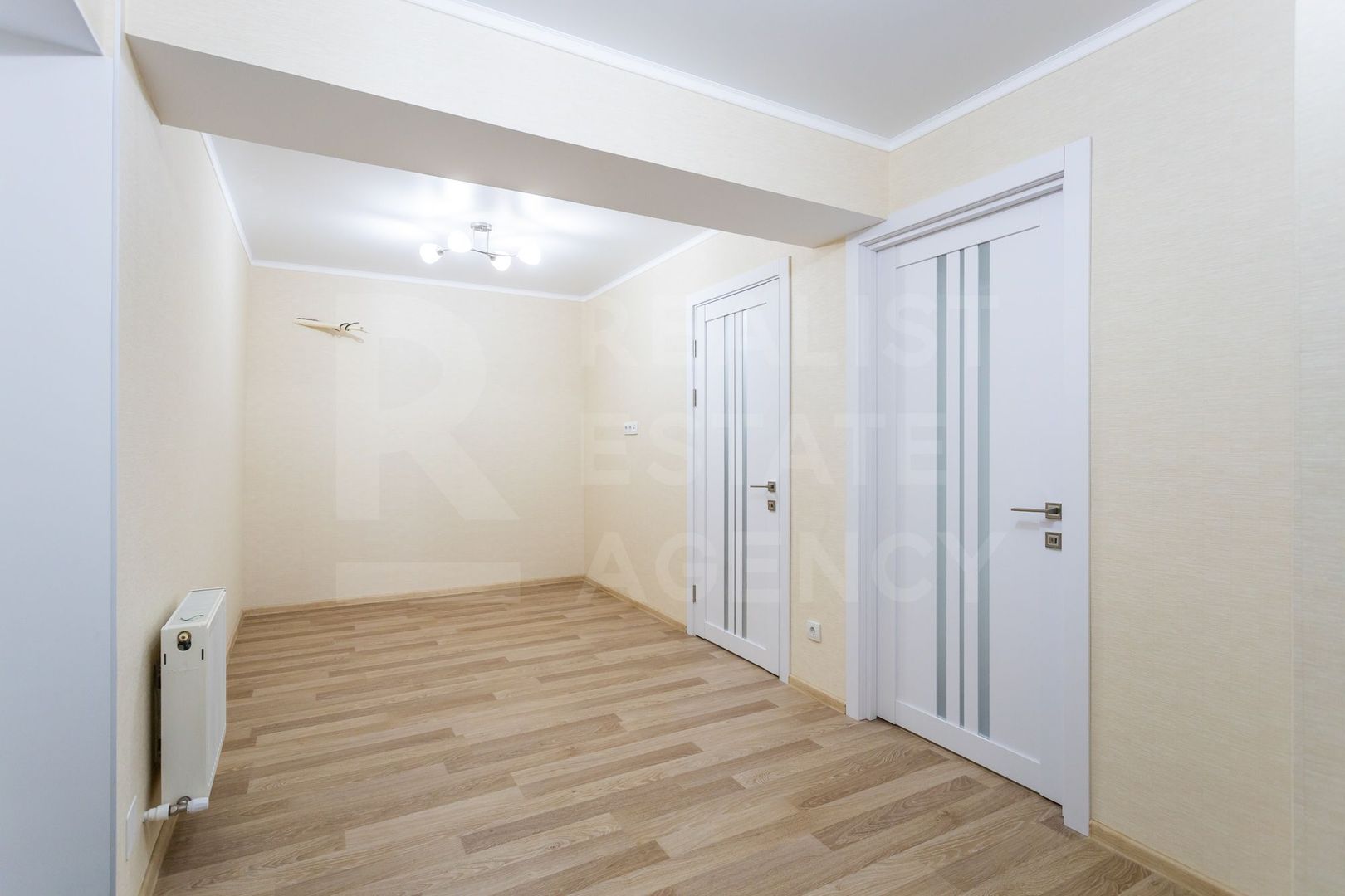 Vânzare, apartament, 2 camere, strada Florilor Rîșcani - Poză 5