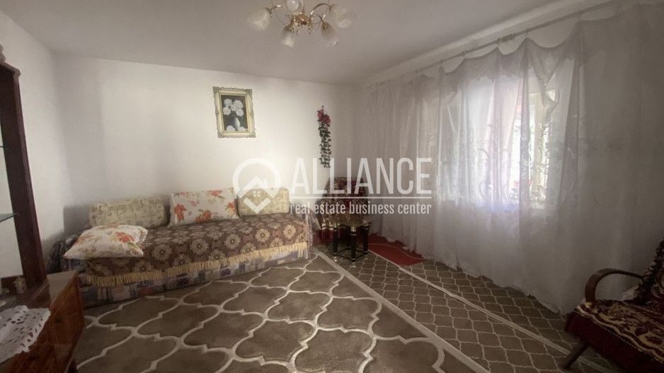 Murfatlar (COD 07)Casă bătrânească locuibilă cu teren de 300 mp - Poză 5