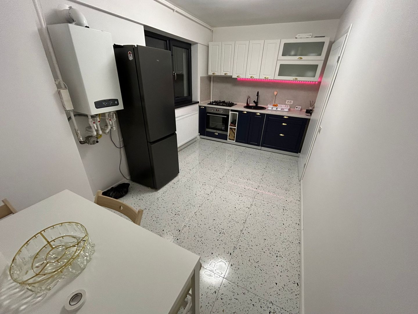 Apartament cu terasa generoasa de vanzare in Pipera - Poză 10