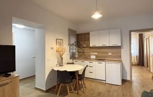 De închiriat | Casă cu 2 camere | Curte | Central