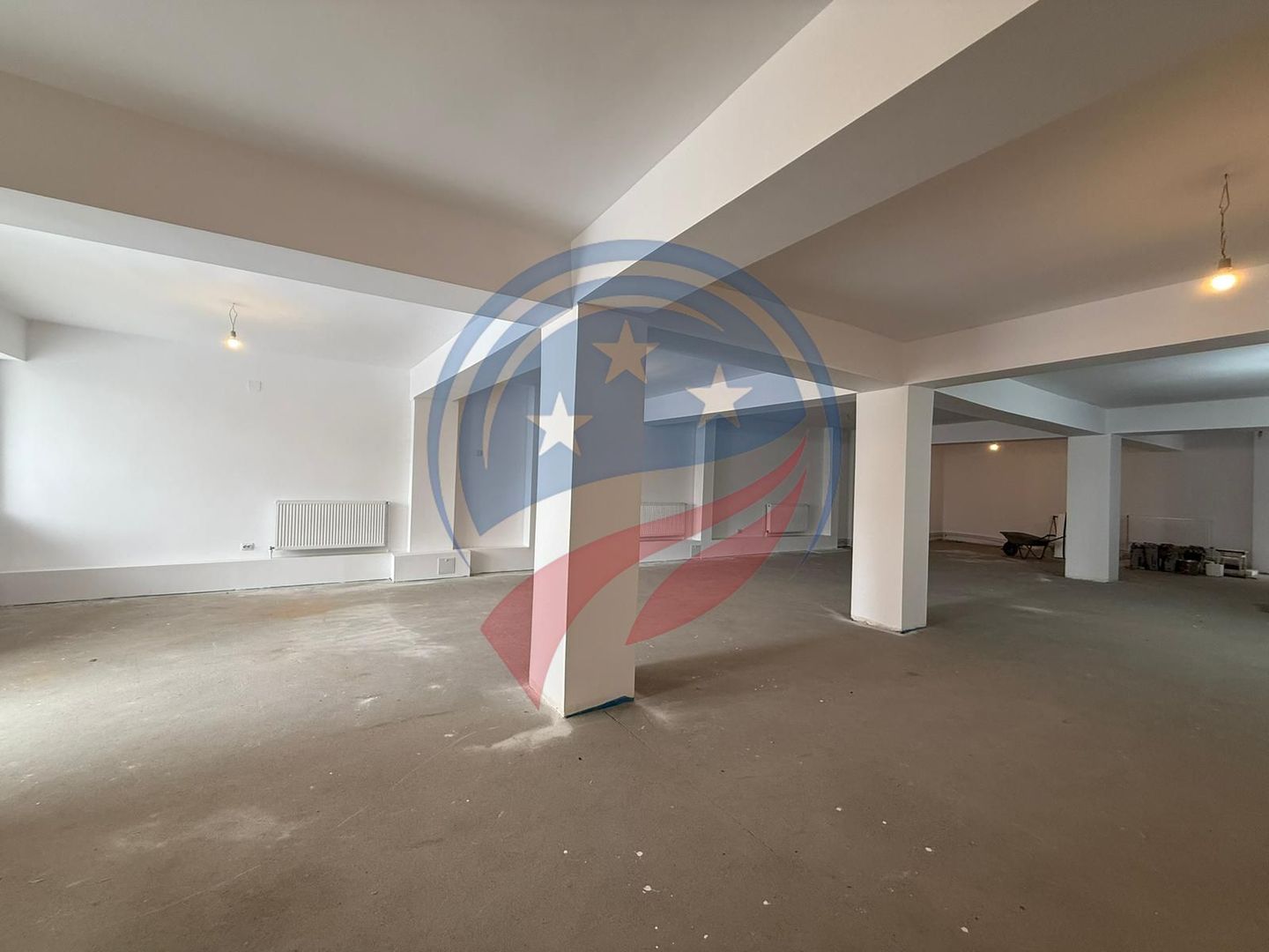 Spațiu comercial open space de închiriat – 12 €/mp ＮＥＧＯＣＩＡＢＩＬ - Poză 1