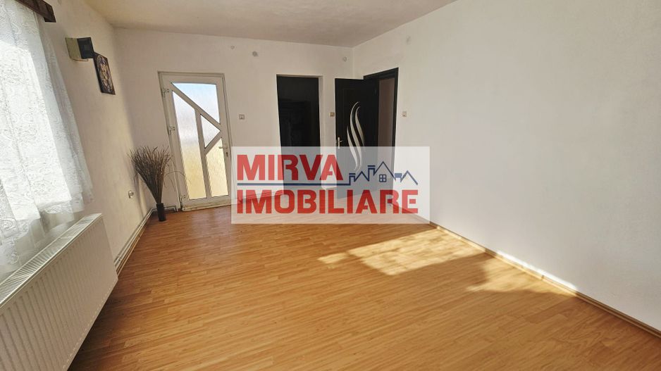 Casă 5 camere + teren generos 1700 mp – Ariceștii Rahtivani - Poză 42