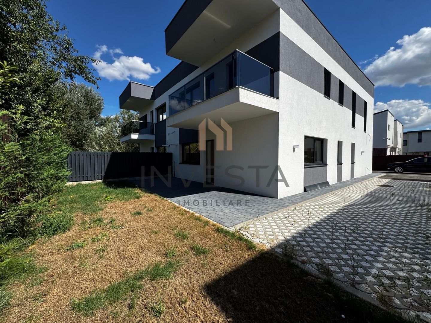 Casa tip duplex de vanzare, constructie noua, strada privata, Floresti - Poză 2