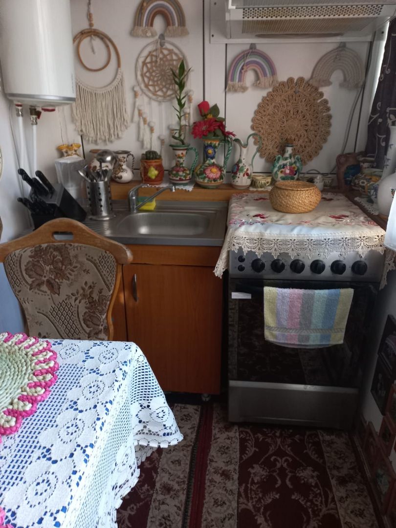 vand apartament cu o camera zona Crihala, parter cu terasa - Poză 5