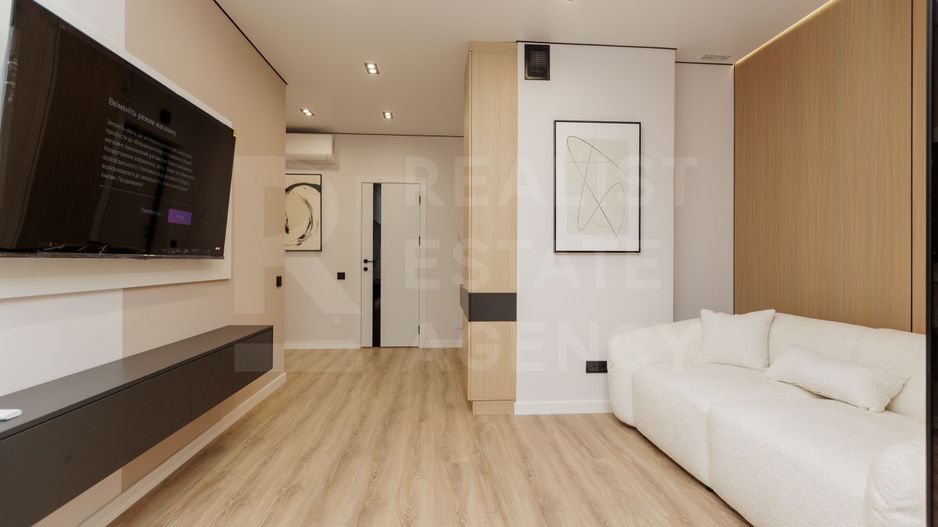 Vânzare, apartament, 2 dormitoare+living, str. Ioana Radu, Buiucani - Poză 1