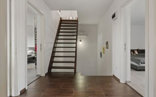 Casă P+1+M I curte 500 mp — Comision 0 - Poză 15