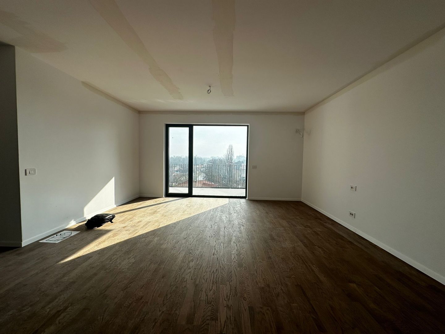New apartment 2 bedrooms  with underground parking - Poză 6