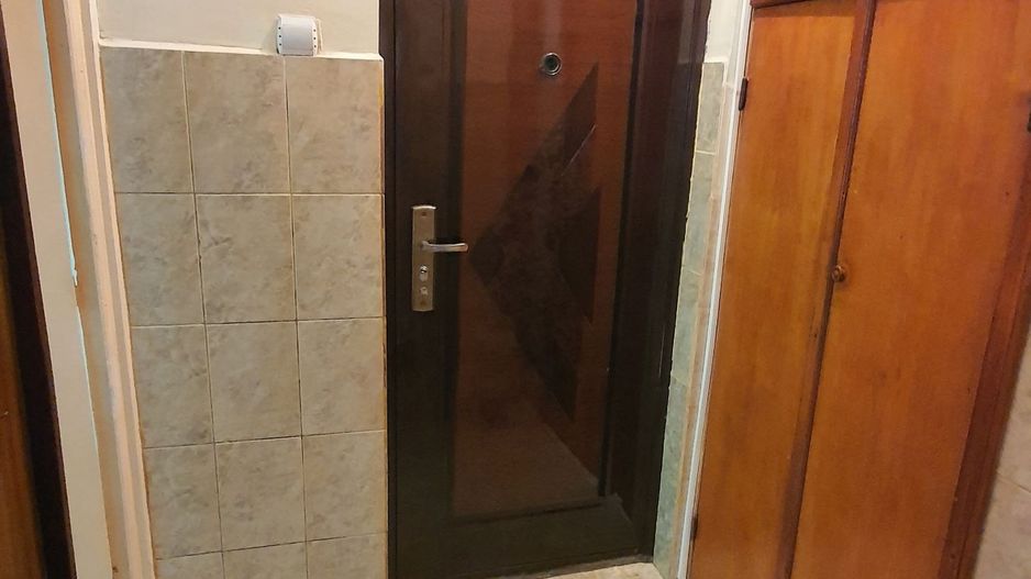 Apartament 2 camere, etaj 3, zona Cuza Vodă; - Poză 1