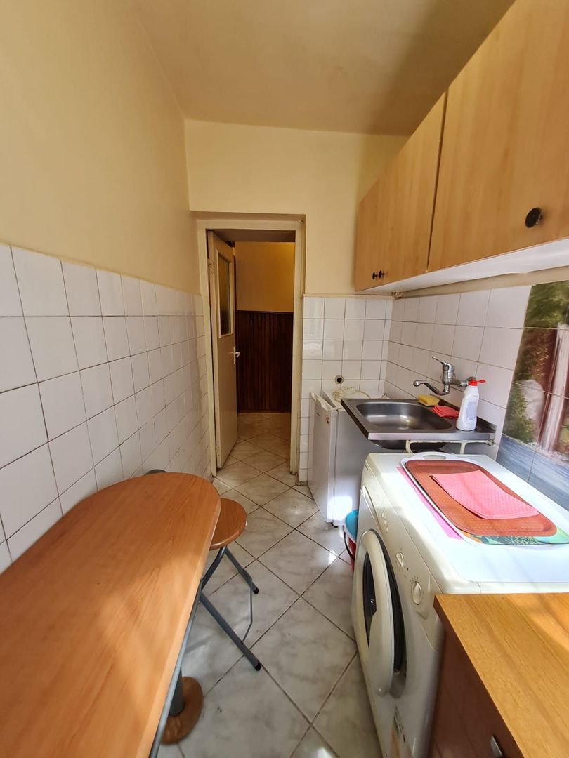 Apartament modest în zona Dacia - Poză 6