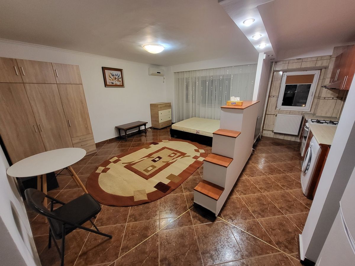 Închiriez garsonieră spațioasă, Mall Vitan - casa de pensii, openspace - Poză 2