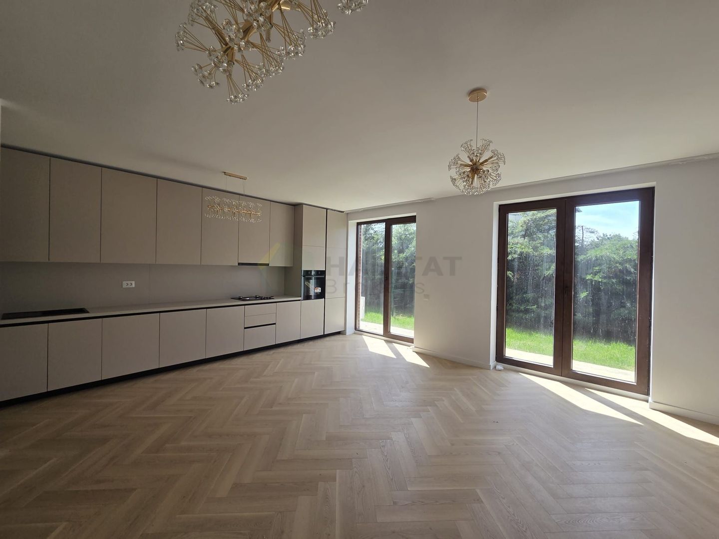 Vilă premium în stil brâncovenesc, cu grădină proprie - Poză 2