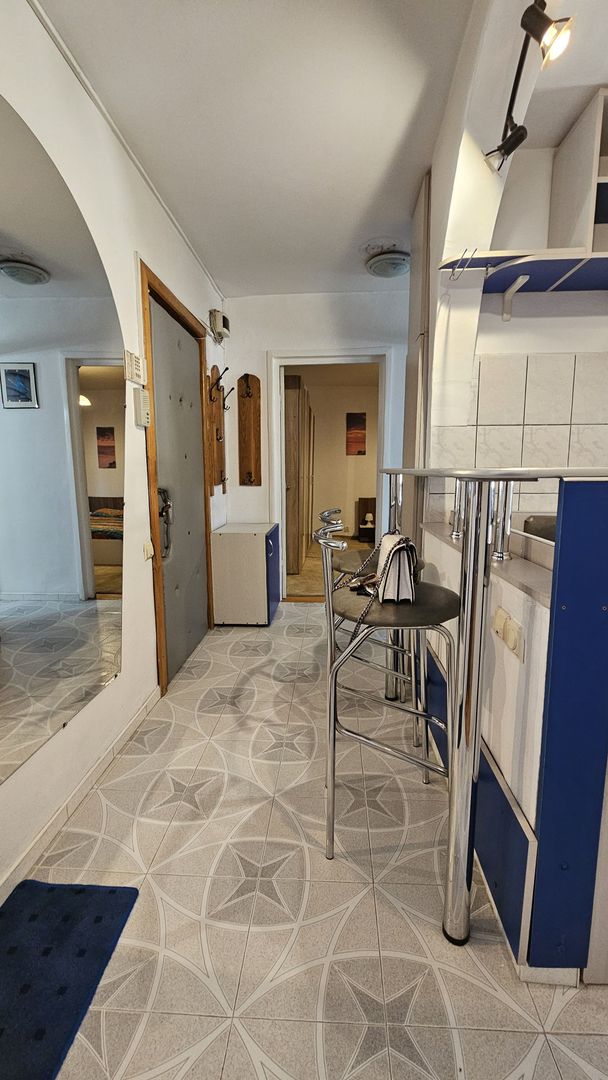 Grivitei ,zona Colinei apartament mobilat si utilat complet - Poză 9