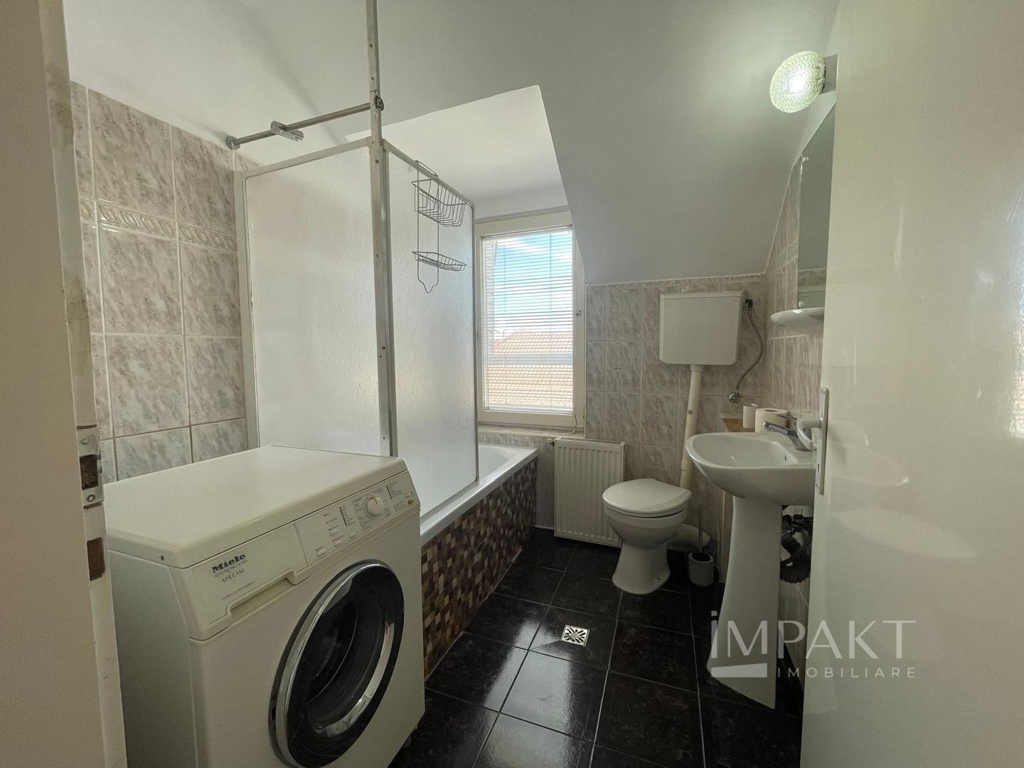 Apartament cu 3 camere de închiriat în apropierea UMF | 90mp - Poză 12