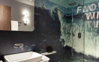 Full Service Apartment | 2 Bedrooms | Parking | Concierge - Poză 9