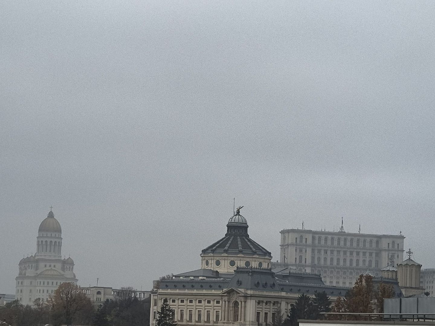 Inchiriez apartament în inima Bucureștiului - Unirii, centrală bloc - Poză 8