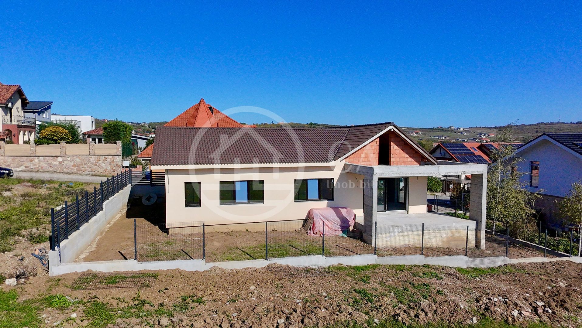 Casă de vânzare cu 4 camere în zona de Dealuri, Oradea - Poză 2