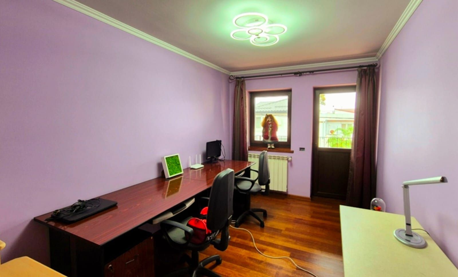 Cauți o casă mare sau spațiu pentru business? Aici le ai pe ambele! - Poză 10