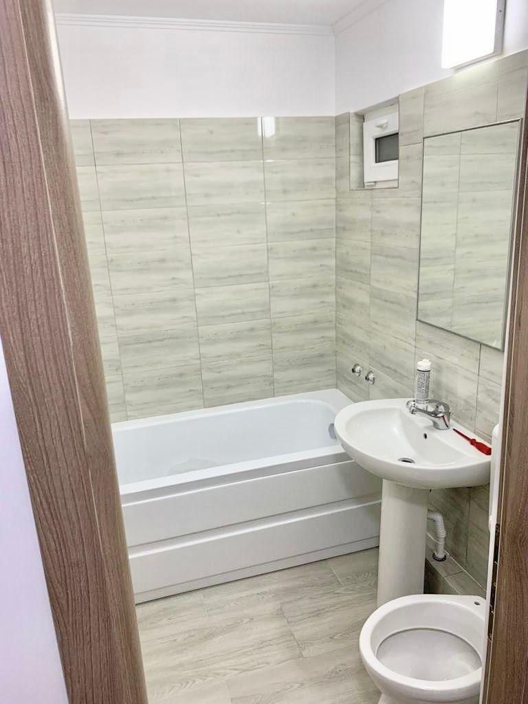 Vand apartament  3 camere - Poză 5