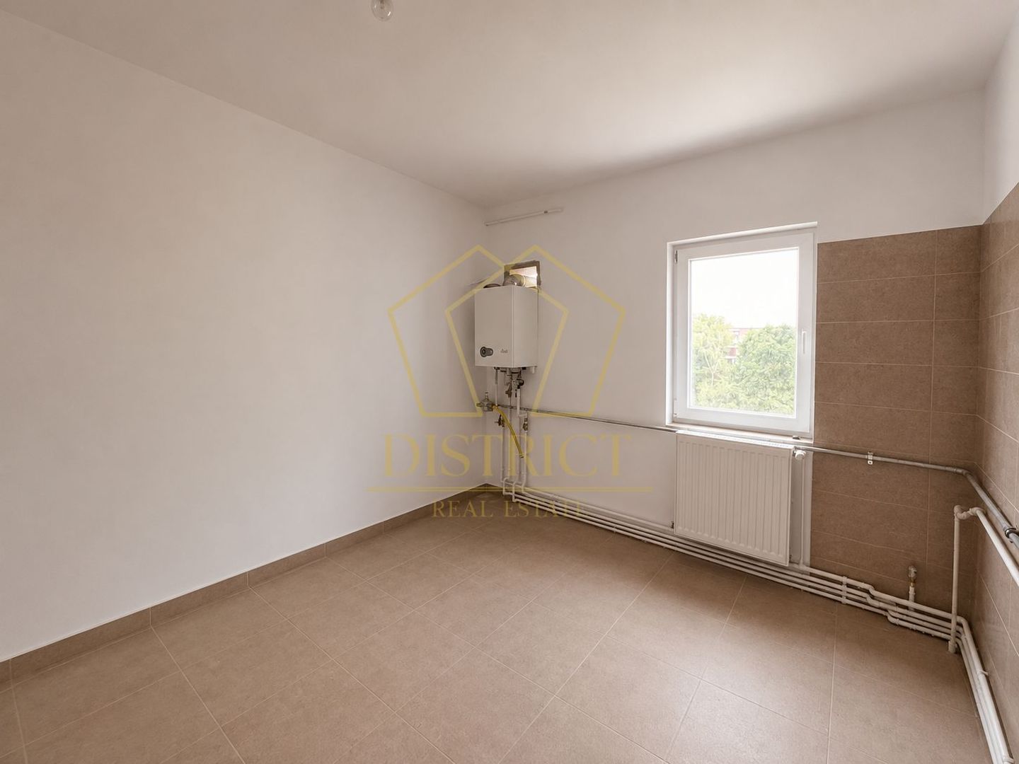 Apartament spațios cu 3 camere si 2 bai | Bucovina - Poză 4