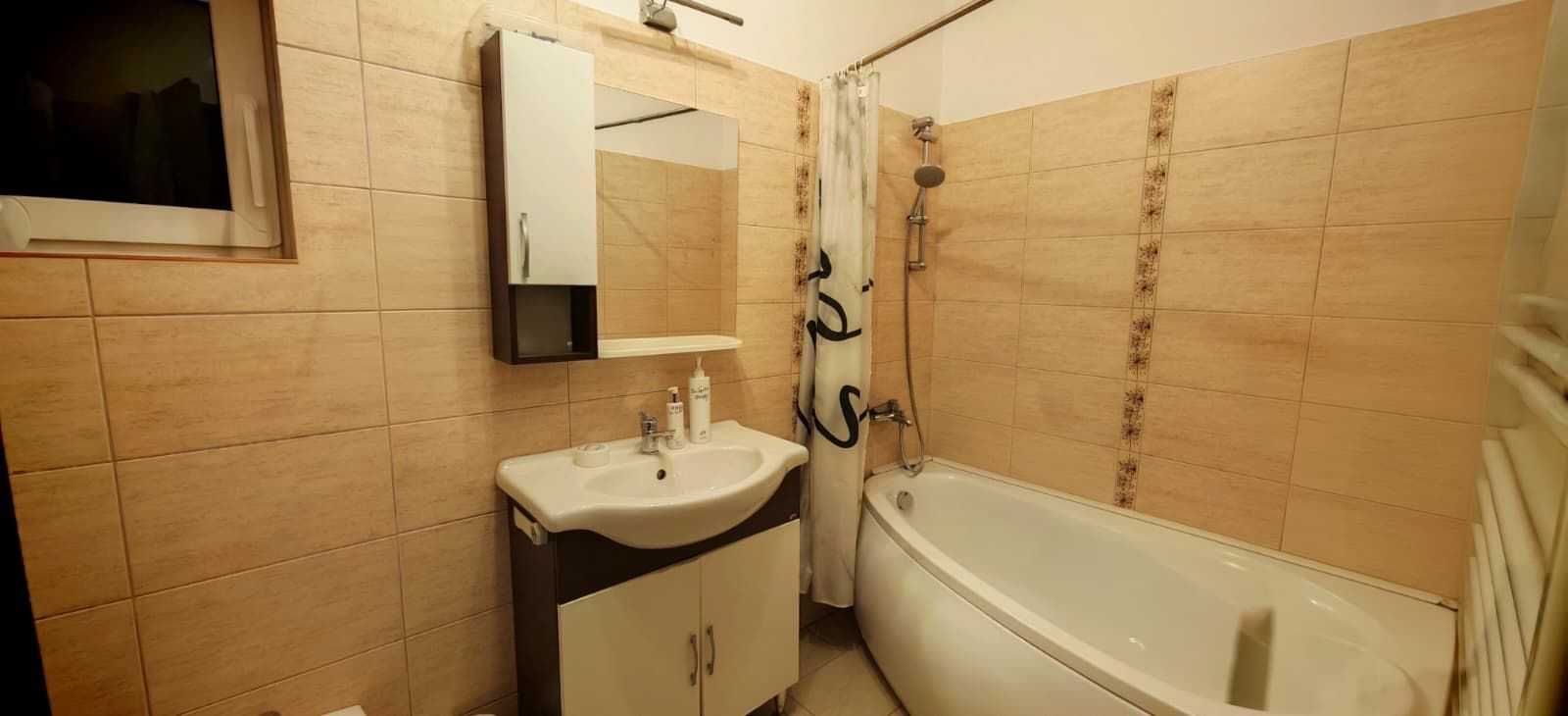 Apartament in casa, 4 camere, Rasnov, Brasov - Poză 10