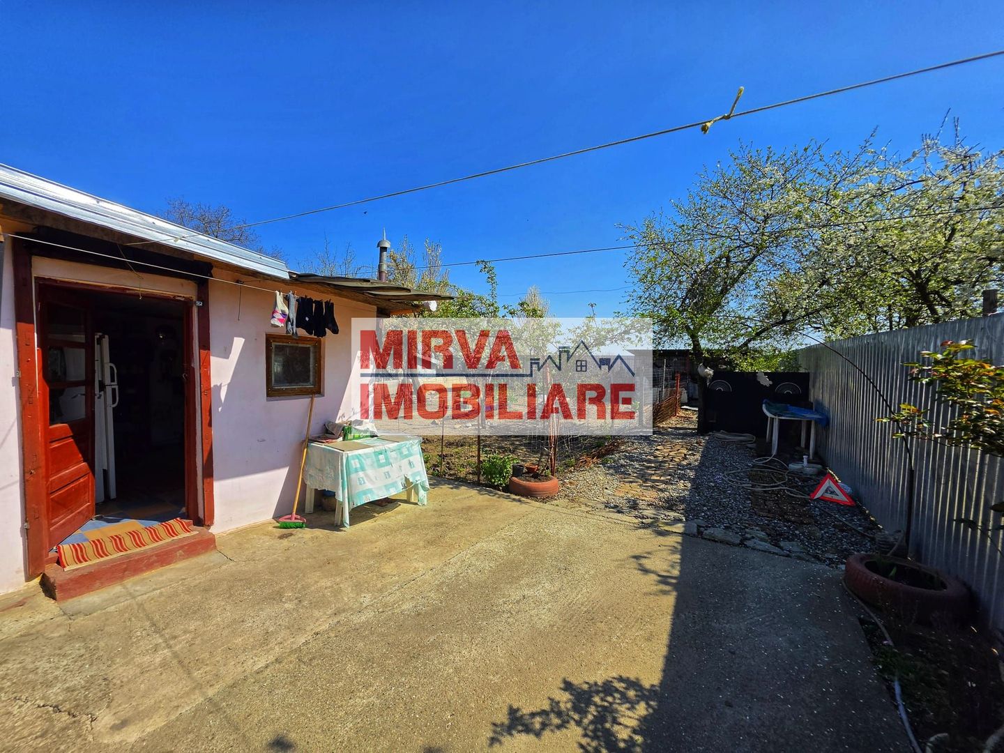 Casă 4 camere, 685 mp teren, renovată 2011 – Mănești, Zalhanaua - Poză 13