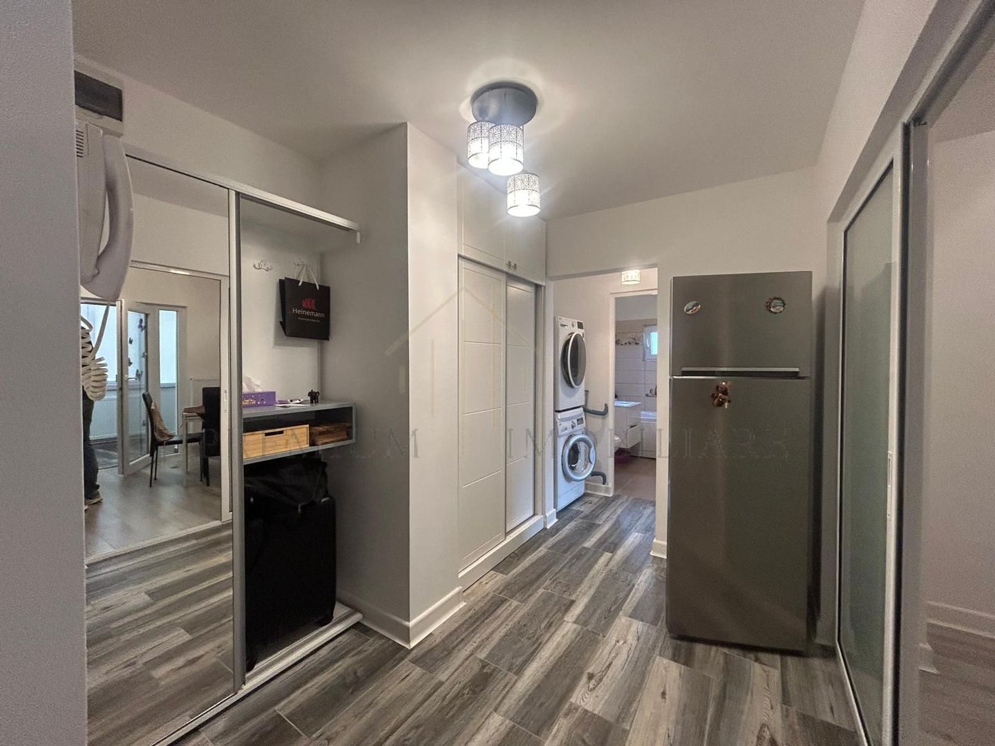 Apartament 2 camere decomandat, complet renovat, etaj 3/4,zona de sus - Poză 13