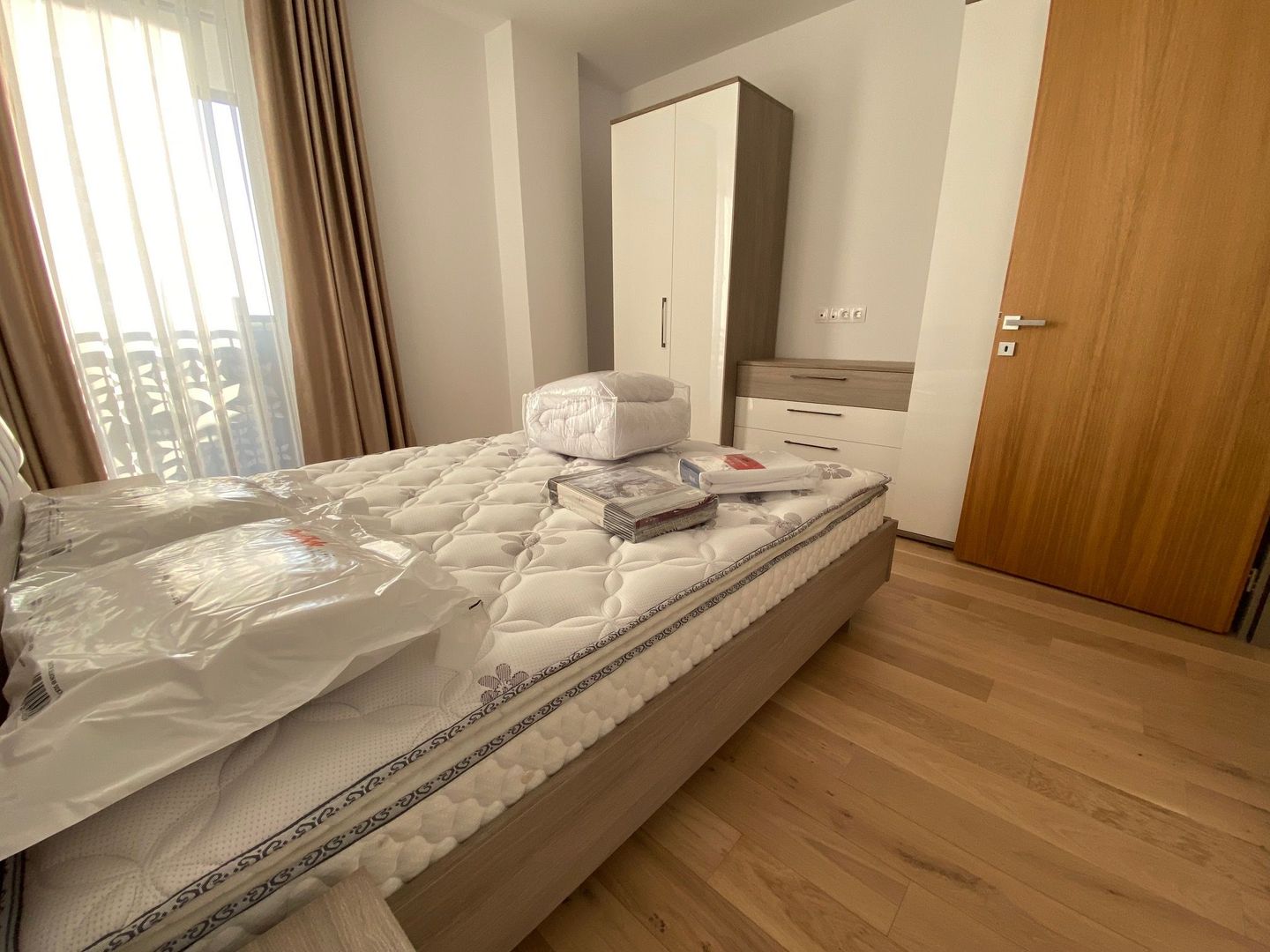 Apartament bloc nou 3 camere - parcare subterana - Poză 11