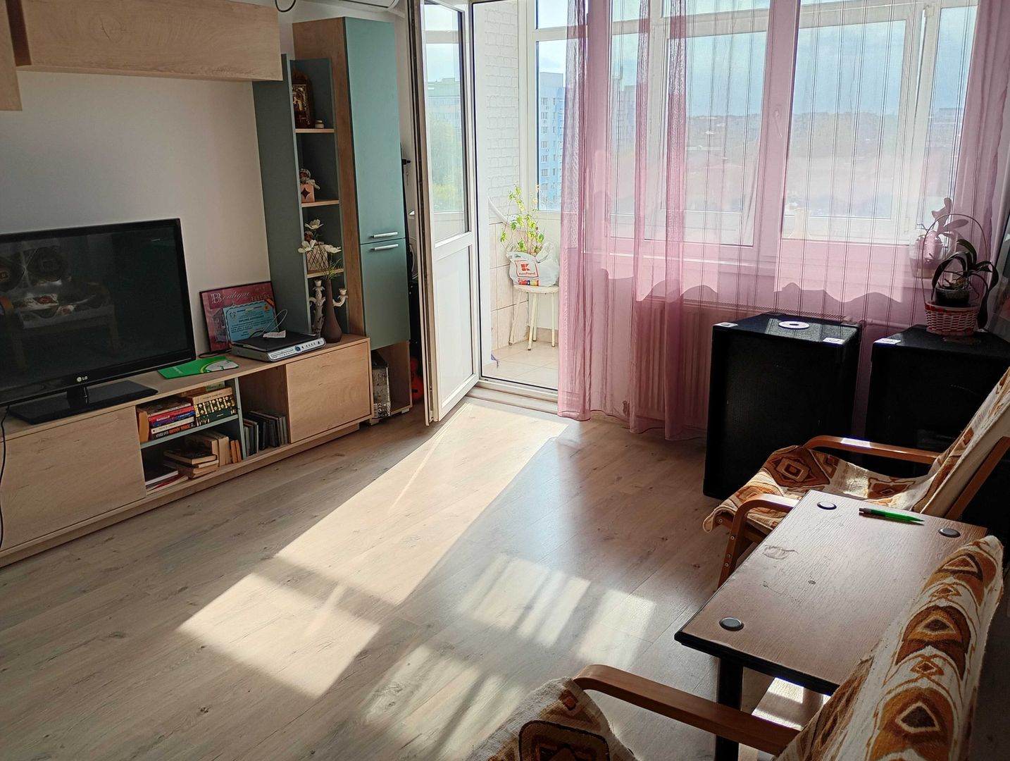Apartament 2 camere. Cu Centrala proprie. Zona Dimitrie Cantemir. - Poză 1