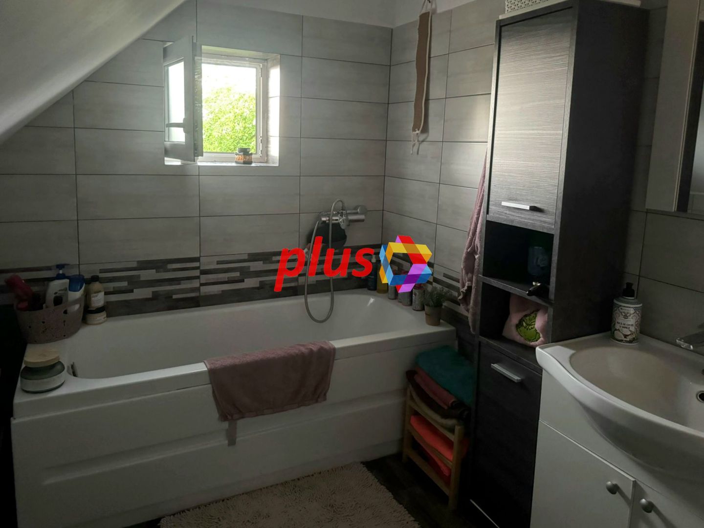 Casa individuala Sacele, 130 mp + 20 mp garaj + 300 mp curte - Poză 16