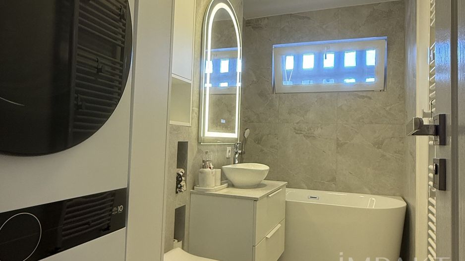 Apartament deosebit cu 4 camere decomandat si garaj in Andrei Muresanu - Poză 11