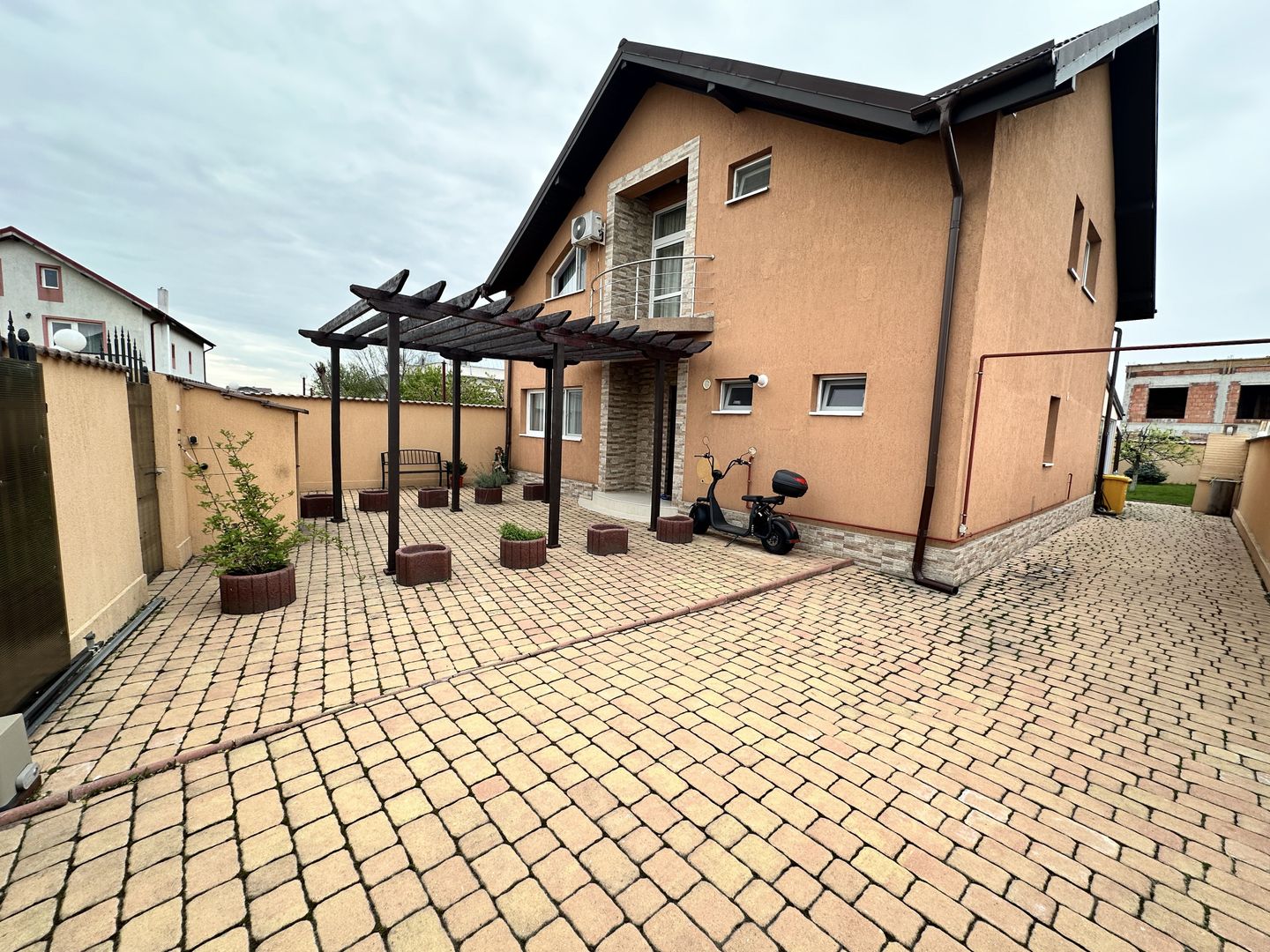 CASA SINGLE 4 CAMERE MARTISOR, TOATE UTILITATILE, CENTRALA,COMISION 0% - Poză 7