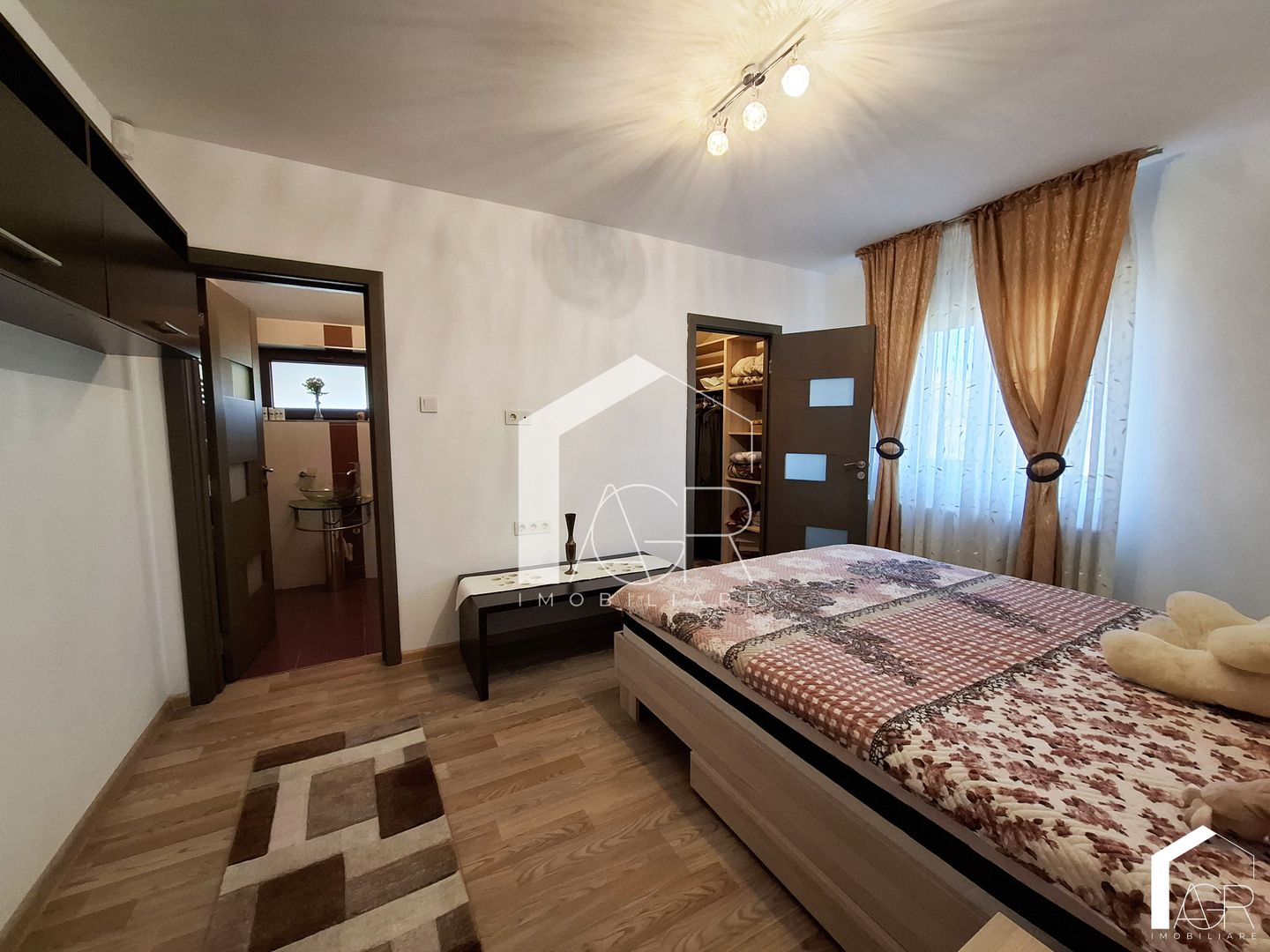 Vila cu 7 camere de vanzare in Paulesti - Poză 13