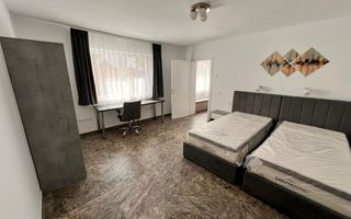Apartament 2 camere ultracentral - renovat curte-de inchiriat - Poză 3